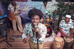 Kuami Eugene – Te Na Fie Ft Afro Harmony (Official Music Video)