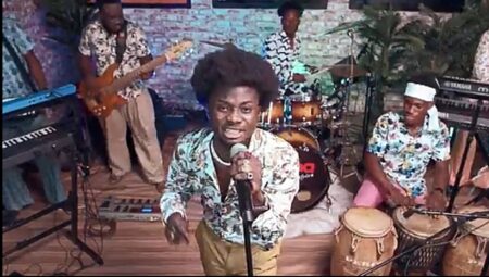 Kuami Eugene – Te Na Fie Ft Afro Harmony (Official Music Video)